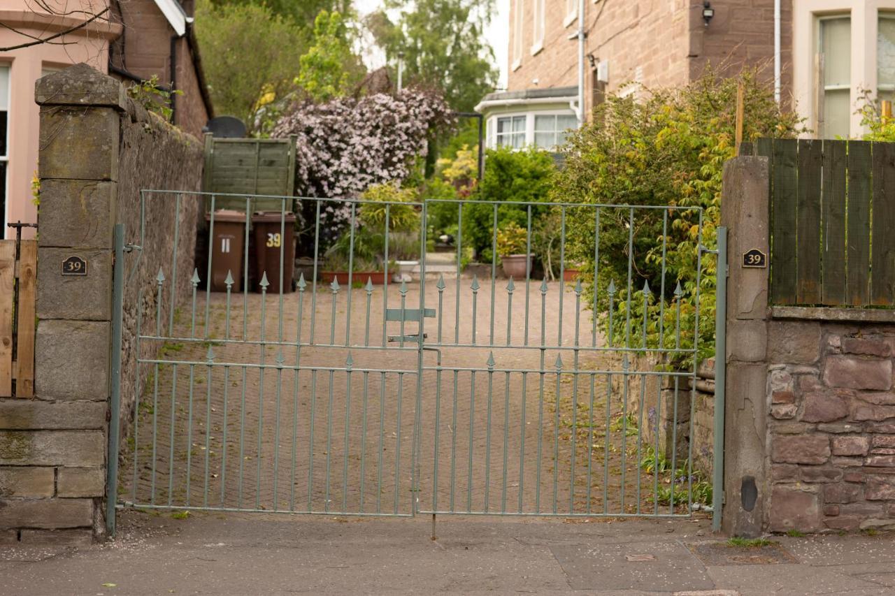דאנדי 11 Somerville Place East מראה חיצוני תמונה